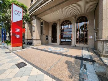 經國路二段大面寬店面