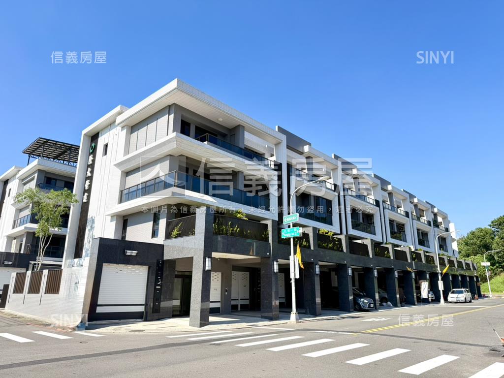 鳳凰天畝３角間電梯透店房屋室內格局與周邊環境