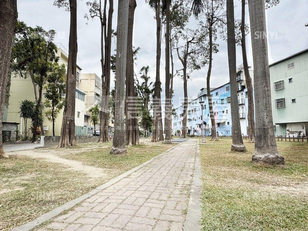近山．河輕軌旁面寬方正地房屋室內格局與周邊環境
