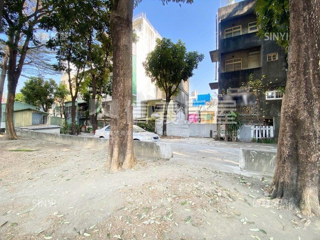 近山．河輕軌旁面寬方正地房屋室內格局與周邊環境