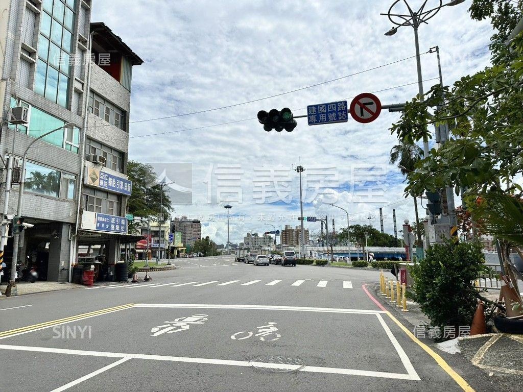 近山．河輕軌旁面寬方正地房屋室內格局與周邊環境