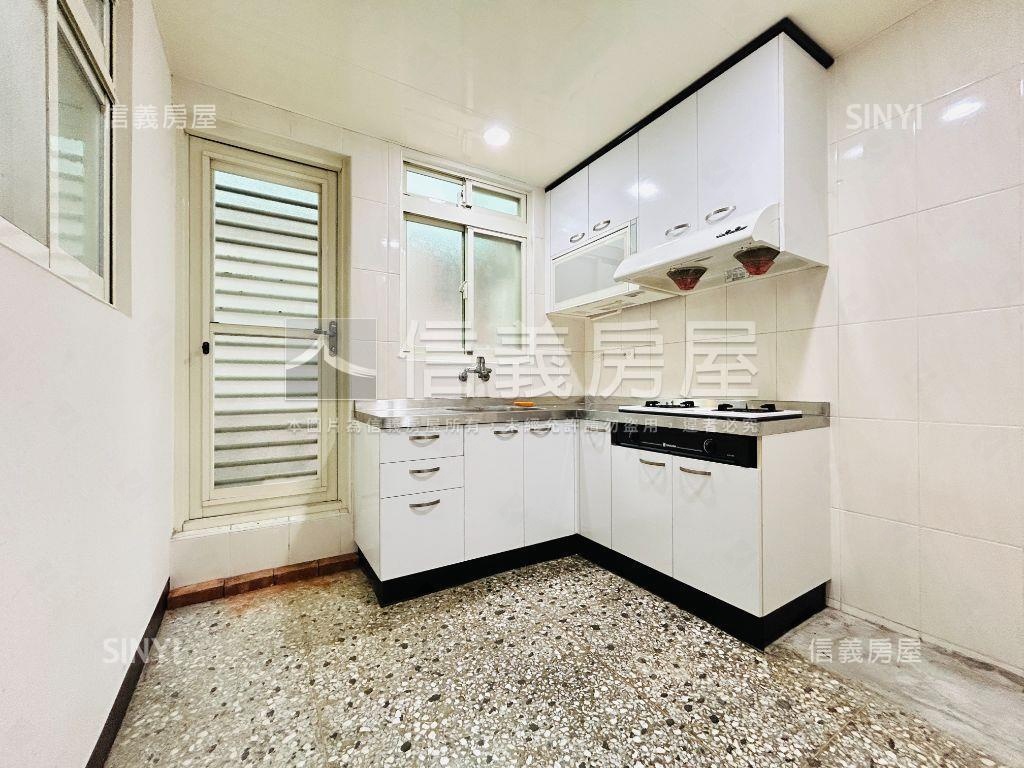 大仁街方正雙併二樓房屋室內格局與周邊環境