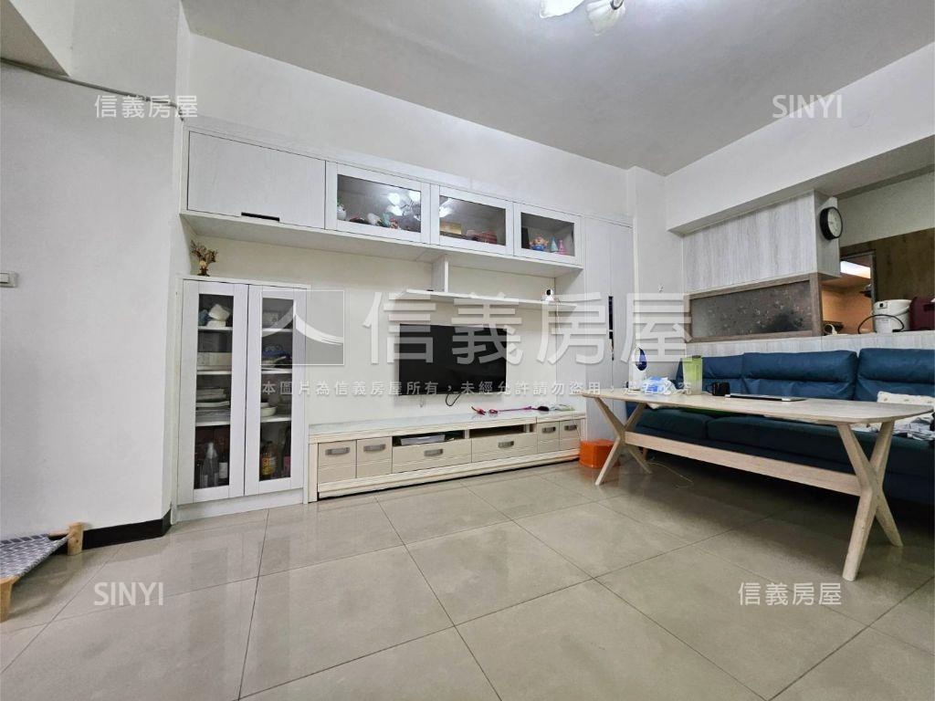 ✨中興商圈✨美三房車位房屋室內格局與周邊環境