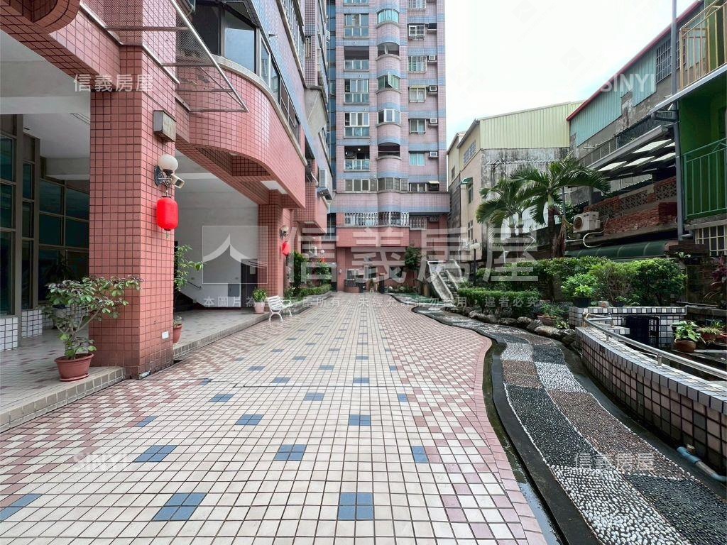 前庭後院！寬敞三房附平車房屋室內格局與周邊環境