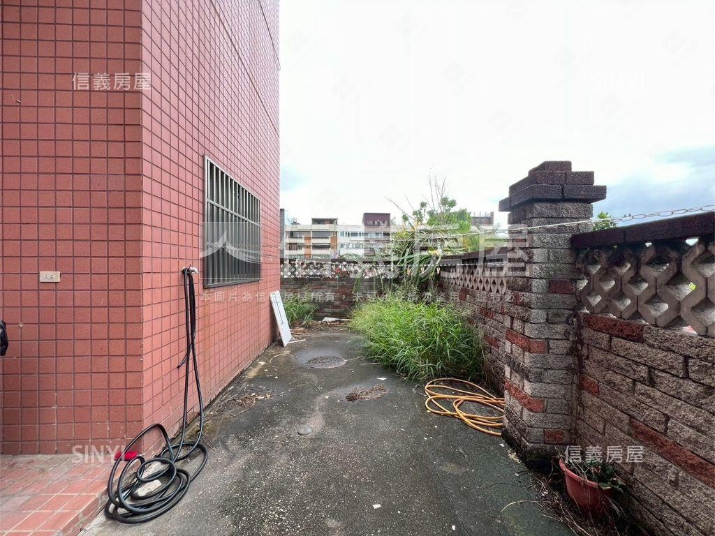 前庭後院！寬敞三房附平車房屋室內格局與周邊環境