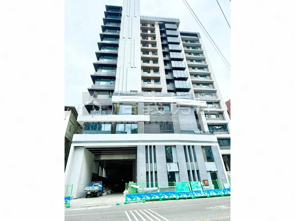 南山大苑雙車位房屋室內格局與周邊環境