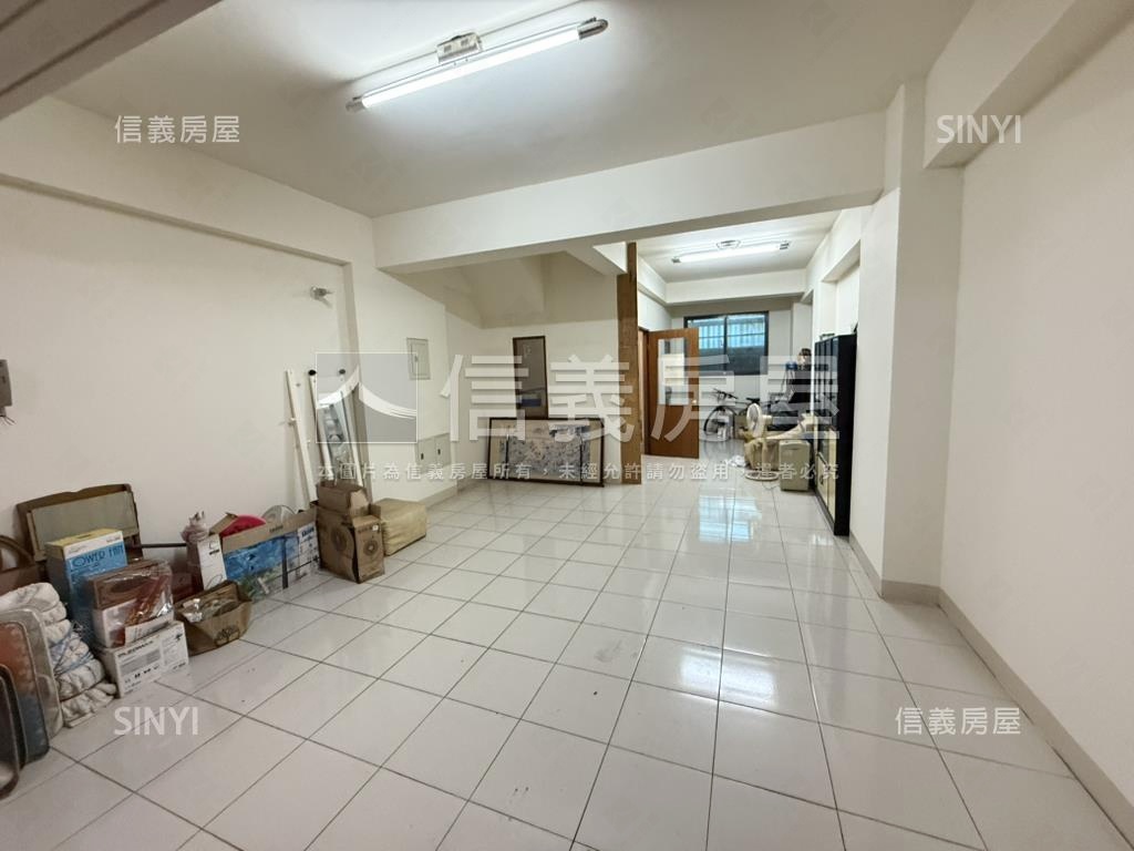 近巨城社區型透天房屋室內格局與周邊環境