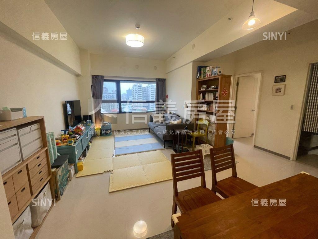 專任美河市三房大車位房屋室內格局與周邊環境