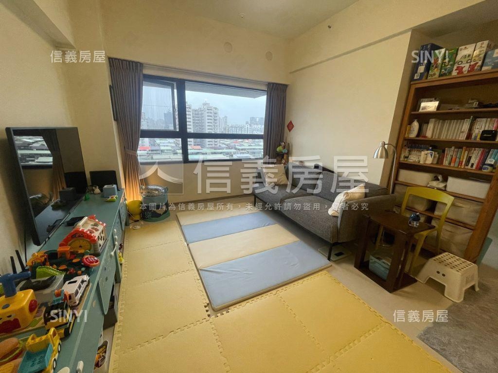 專任美河市三房大車位房屋室內格局與周邊環境