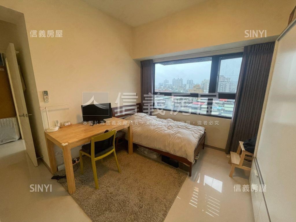 專任美河市三房大車位房屋室內格局與周邊環境