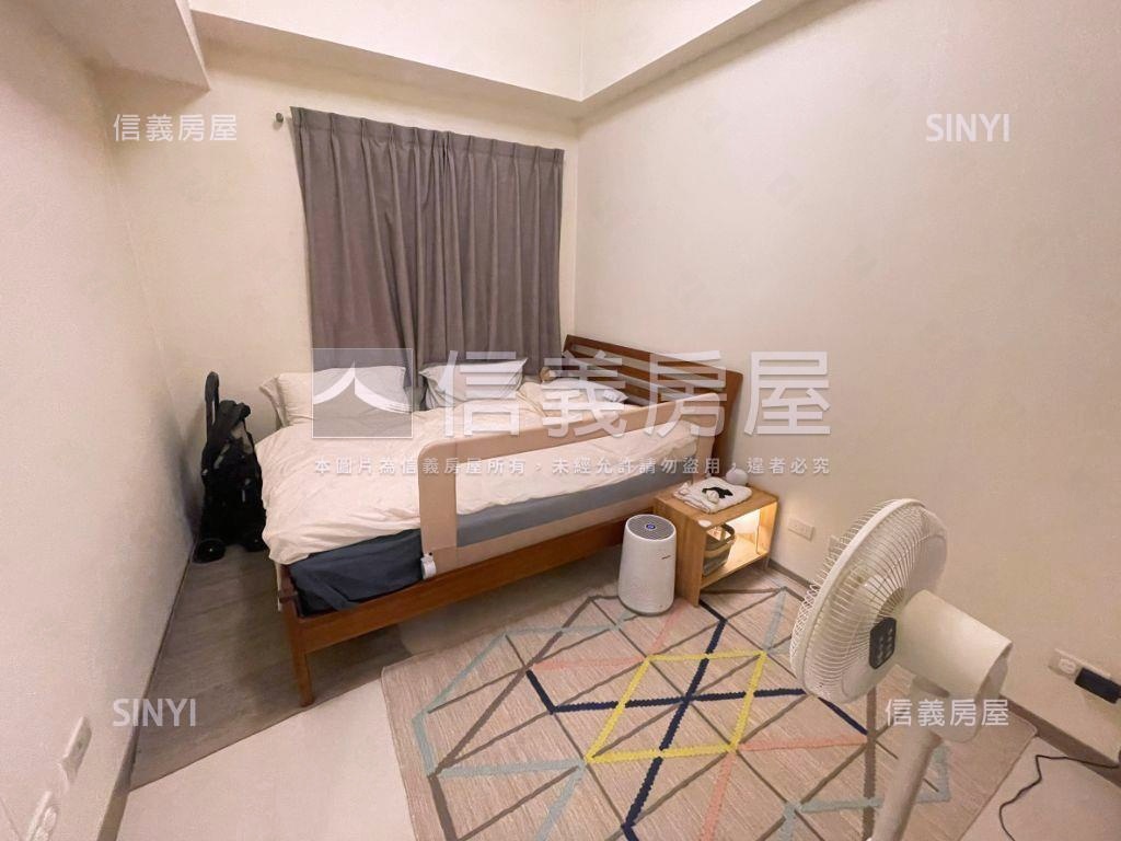 專任美河市三房大車位房屋室內格局與周邊環境