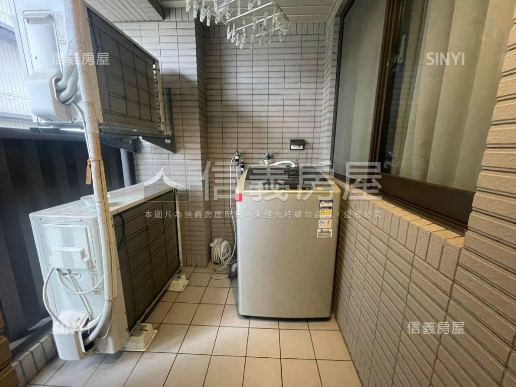 專任美河市三房大車位房屋室內格局與周邊環境