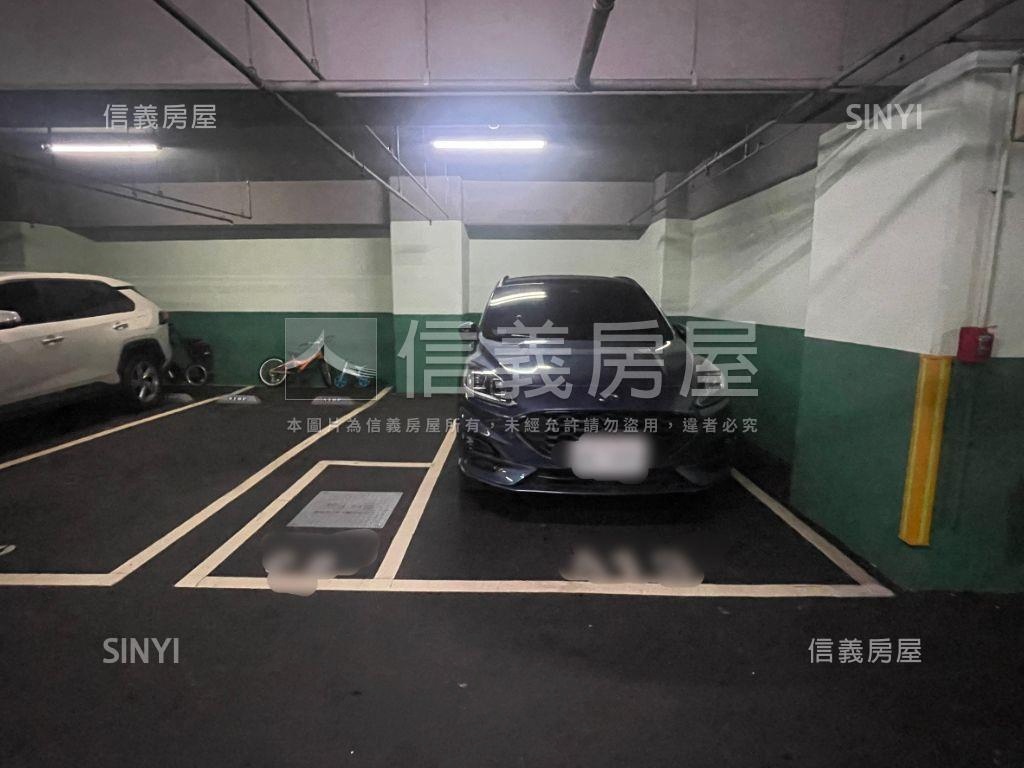 專任美河市三房大車位房屋室內格局與周邊環境