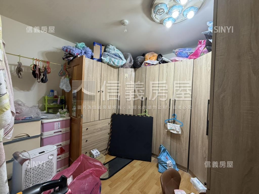 思源美寓頂樓大空間房屋室內格局與周邊環境