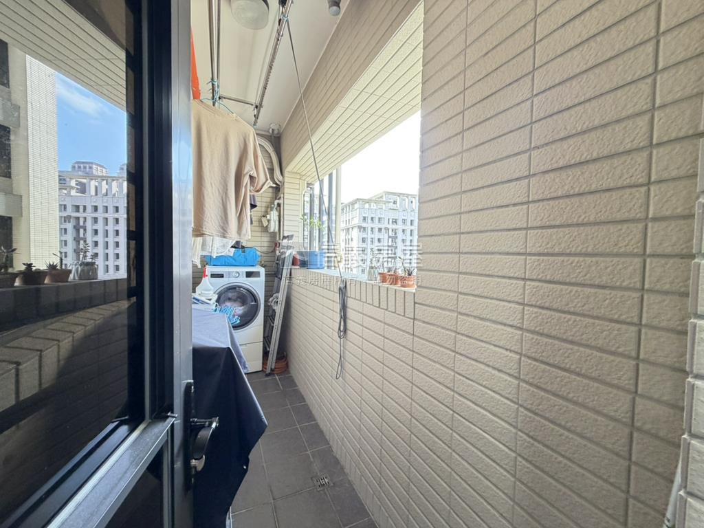 不二家高樓２房１室有車位房屋室內格局與周邊環境