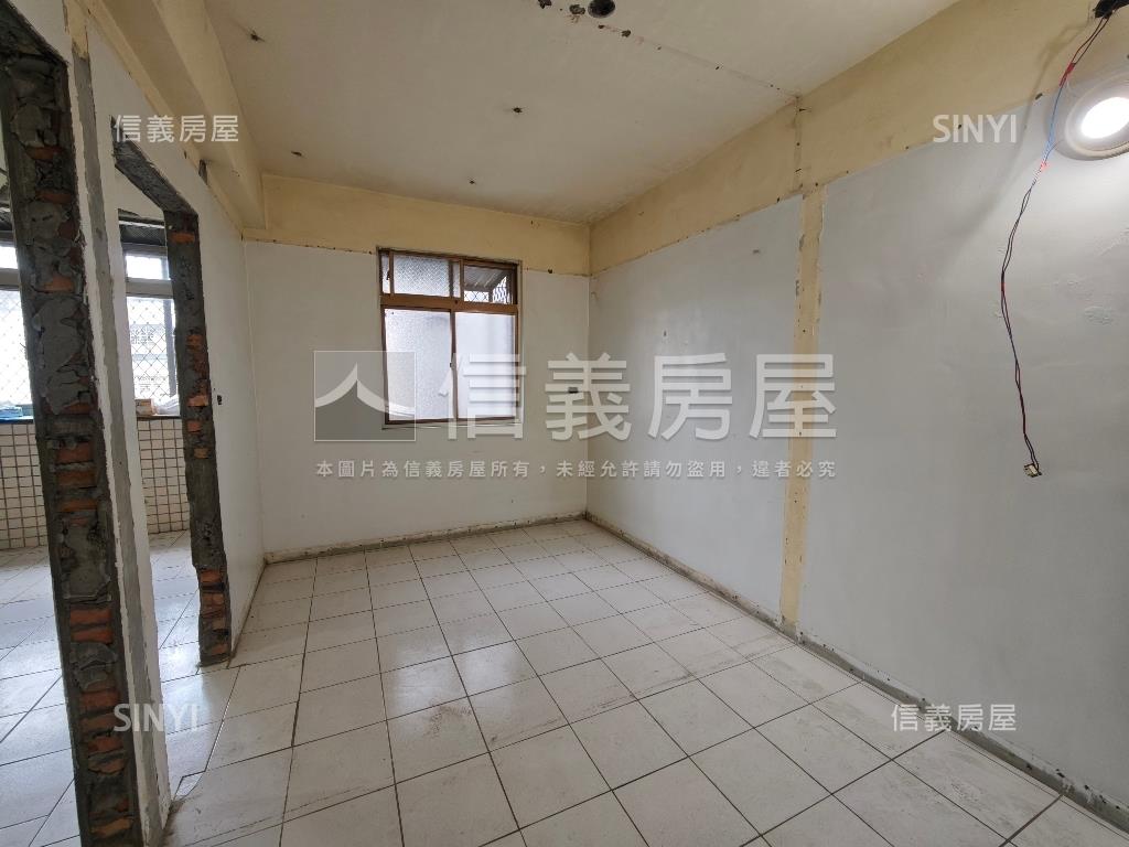 哥德花園公寓四樓房屋室內格局與周邊環境