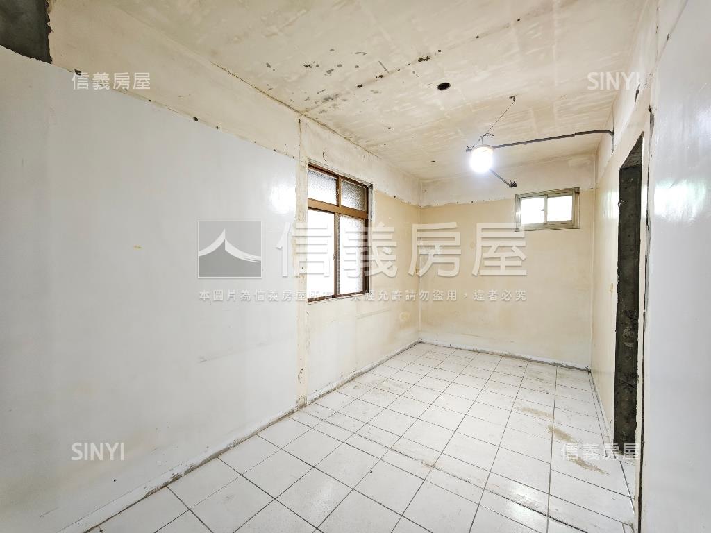 哥德花園公寓四樓房屋室內格局與周邊環境
