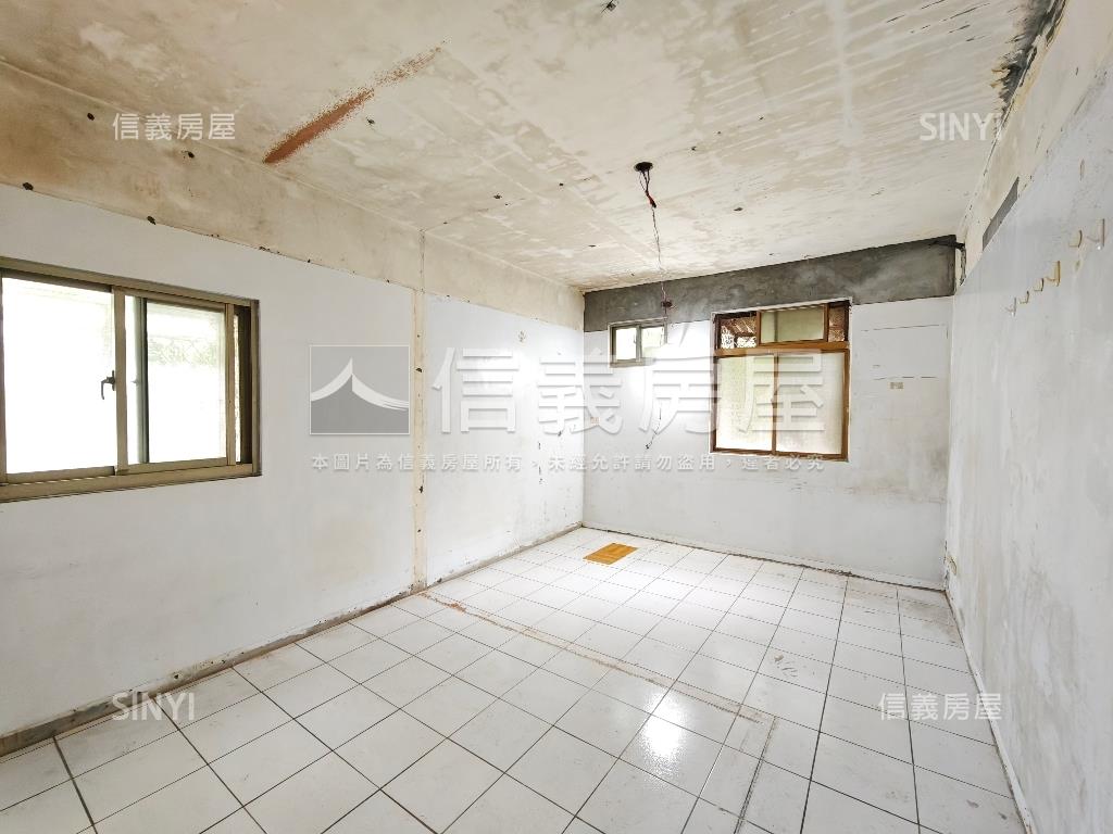 哥德花園公寓四樓房屋室內格局與周邊環境