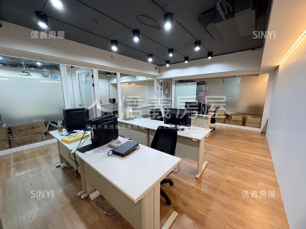 ＲＩＣＨ５８稀有辦公室房屋室內格局與周邊環境