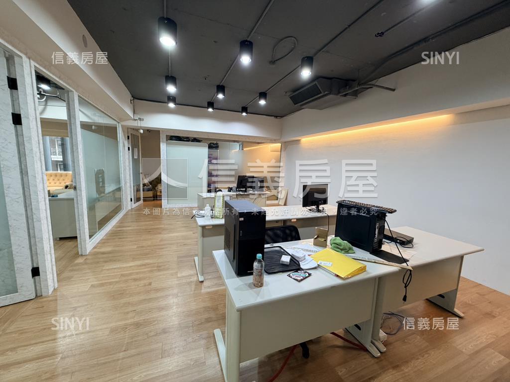 ＲＩＣＨ５８稀有辦公室房屋室內格局與周邊環境