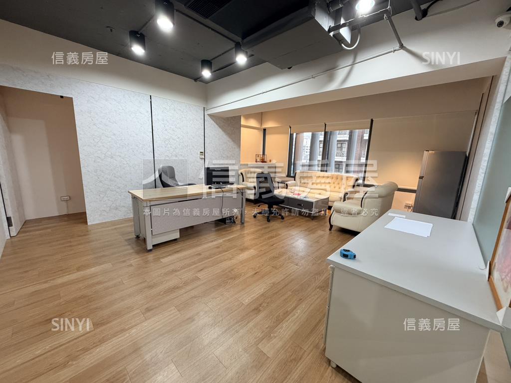 ＲＩＣＨ５８稀有辦公室房屋室內格局與周邊環境