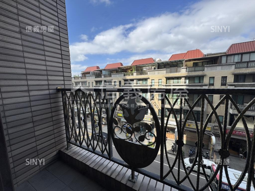 伯爵與夫人精美兩房車位房屋室內格局與周邊環境