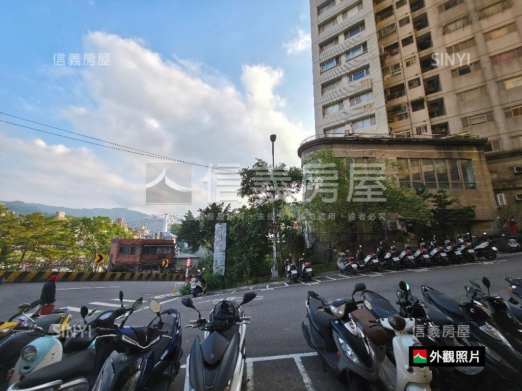 新店捷運碧潭金雞母房屋室內格局與周邊環境