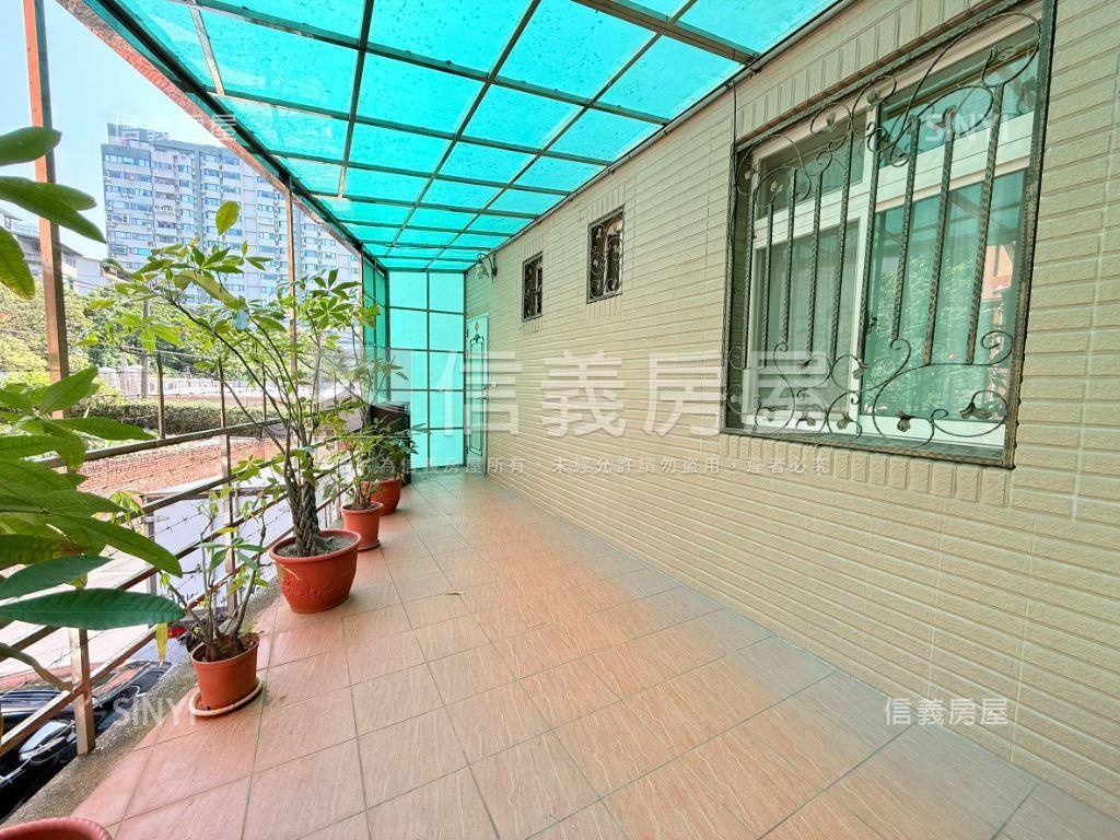 淡水捷運透天稀有房屋室內格局與周邊環境