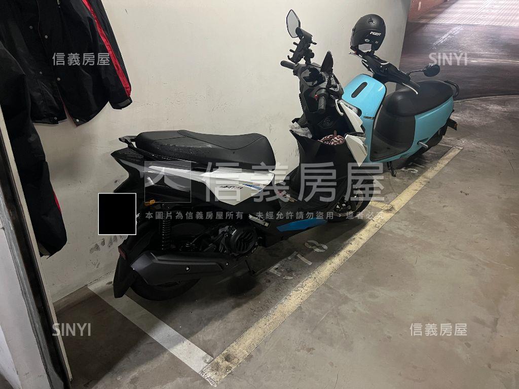 迴龍捷運鳳翔極品戶房屋室內格局與周邊環境