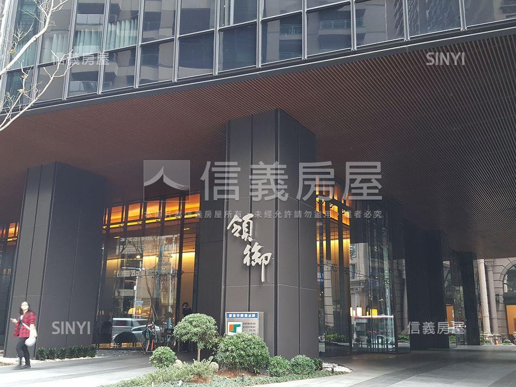 新板特區領御四房車位房屋室內格局與周邊環境