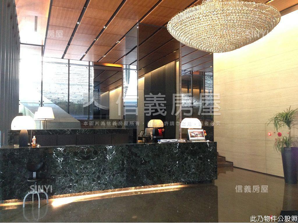新板特區領御四房車位房屋室內格局與周邊環境