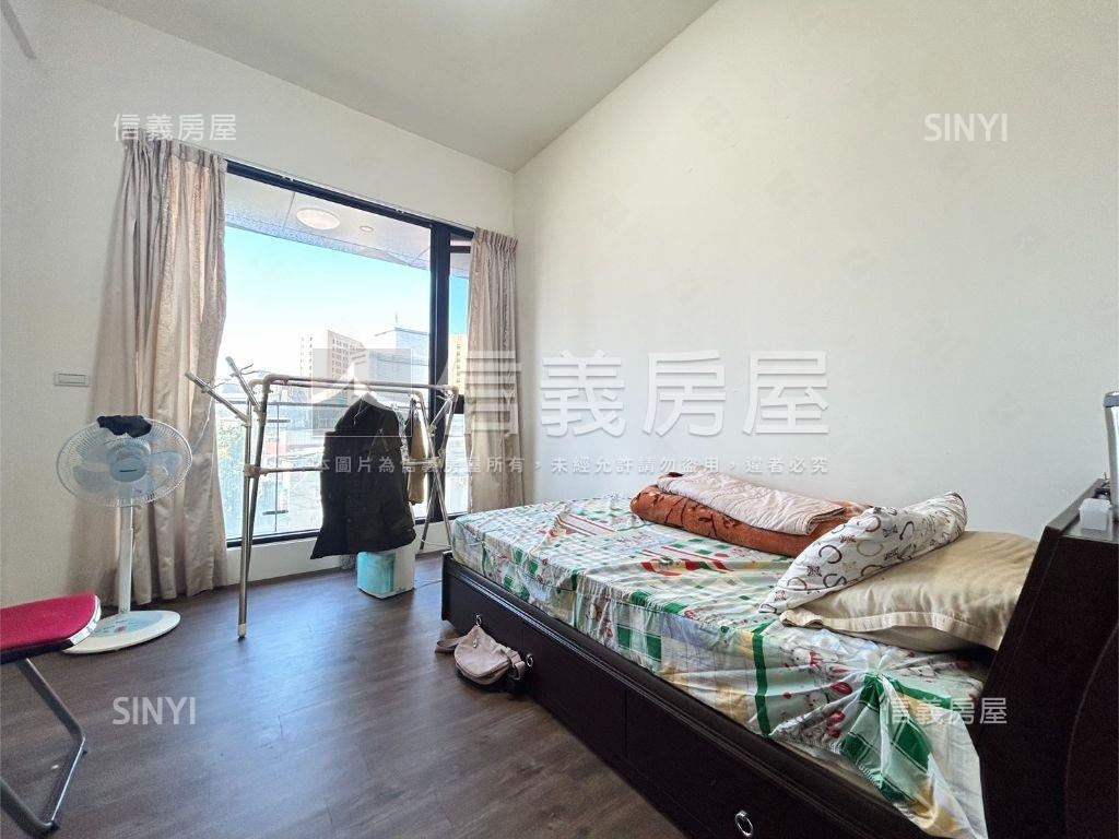 仁愛東里★質感豪邸附車位房屋室內格局與周邊環境