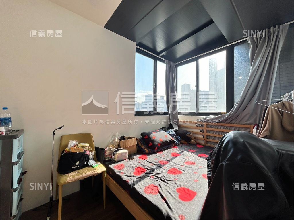 仁愛東里★質感豪邸附車位房屋室內格局與周邊環境