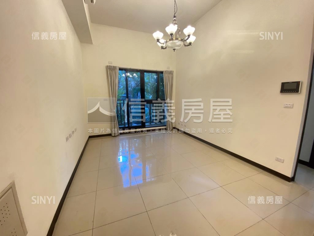 寓上樂灣２房車位房屋室內格局與周邊環境