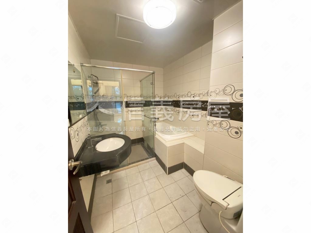 寓上樂灣２房車位房屋室內格局與周邊環境