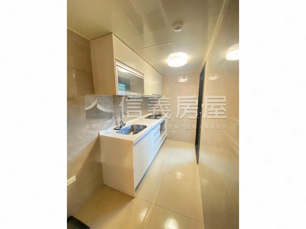 寓上樂灣２房車位房屋室內格局與周邊環境