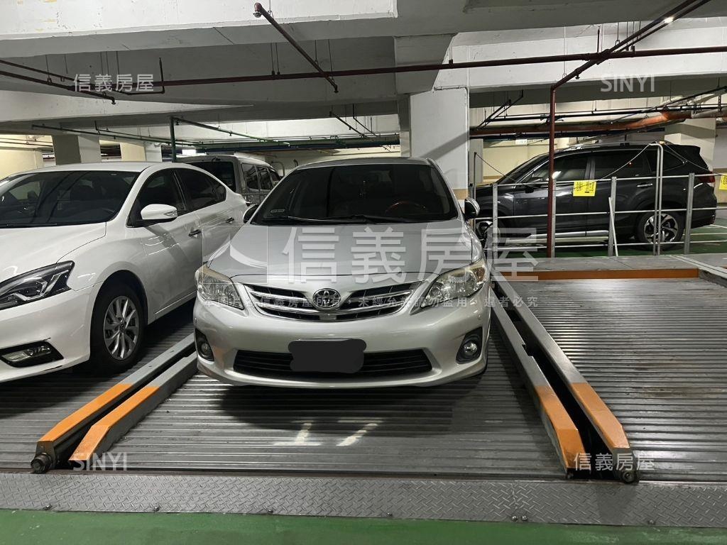 早安康橋３房車位稀有釋出房屋室內格局與周邊環境
