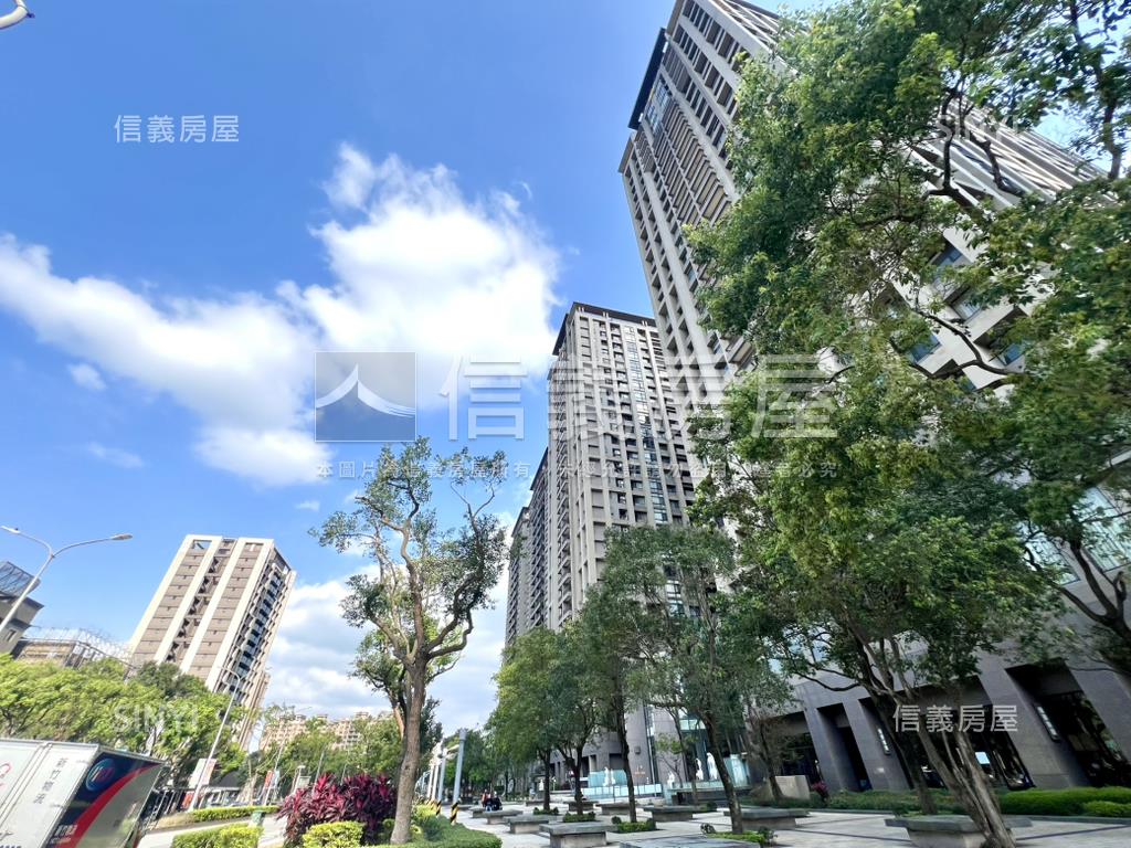 哈佛書香雅境三房車位房屋室內格局與周邊環境