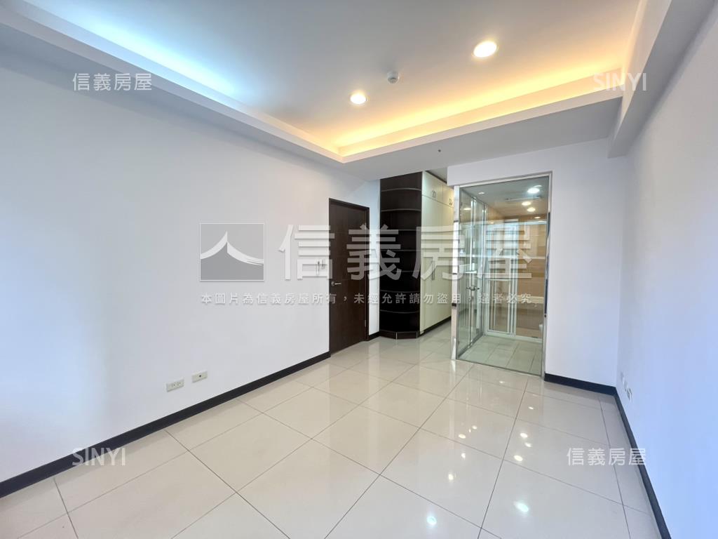 哈佛書香雅境三房車位房屋室內格局與周邊環境