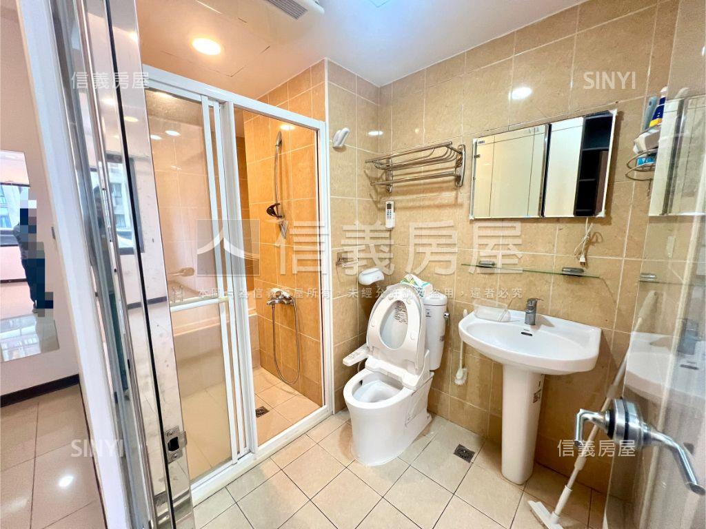 哈佛書香雅境三房車位房屋室內格局與周邊環境