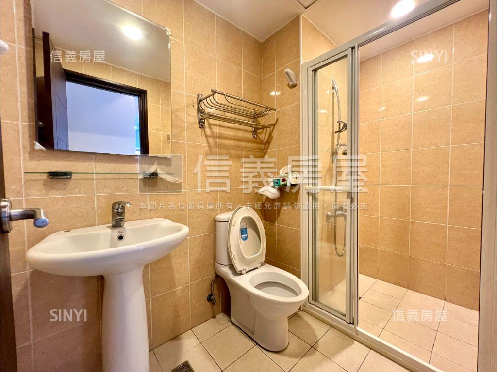 哈佛書香雅境三房車位房屋室內格局與周邊環境