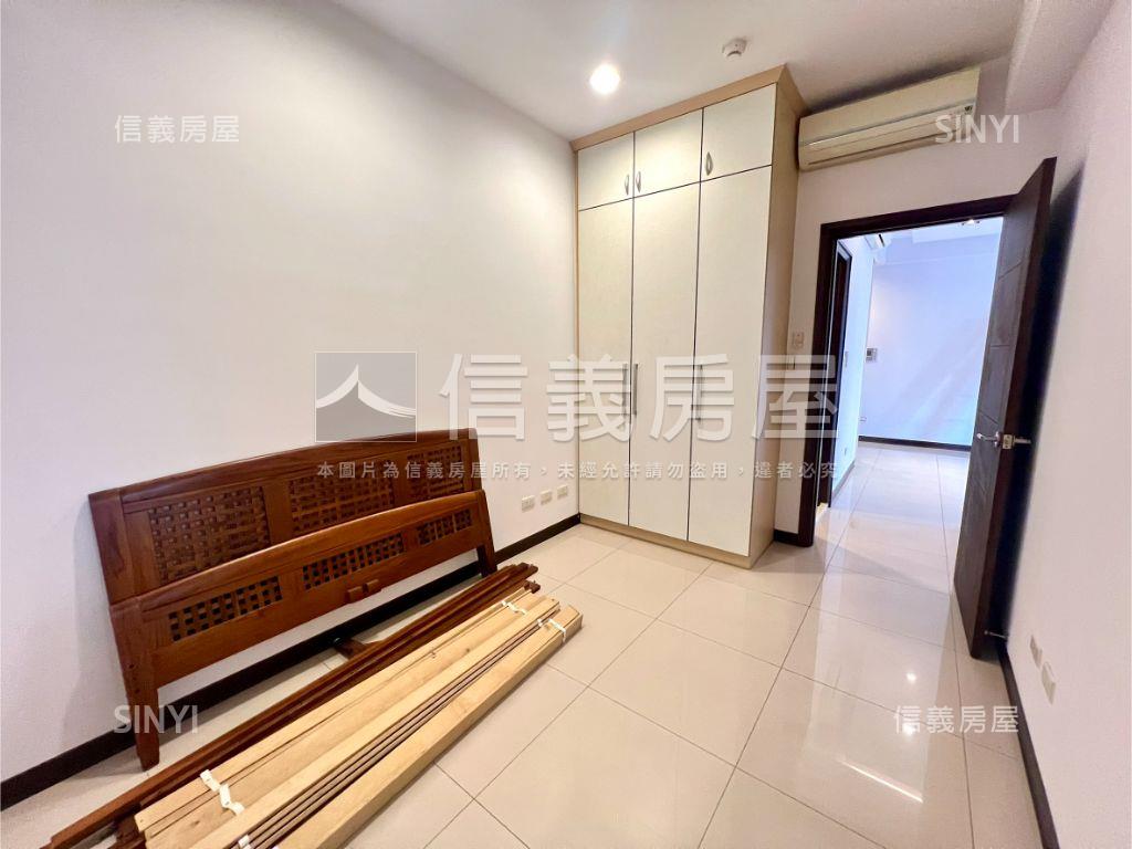 哈佛書香雅境三房車位房屋室內格局與周邊環境