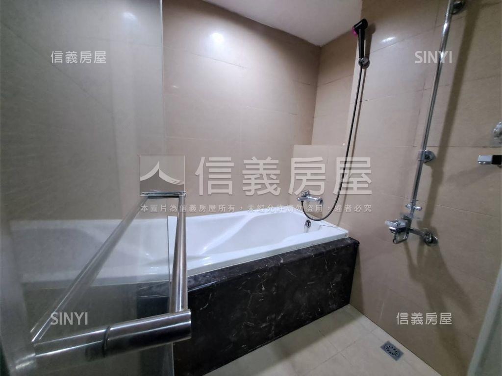 悠活郡精裝兩房平車房屋室內格局與周邊環境