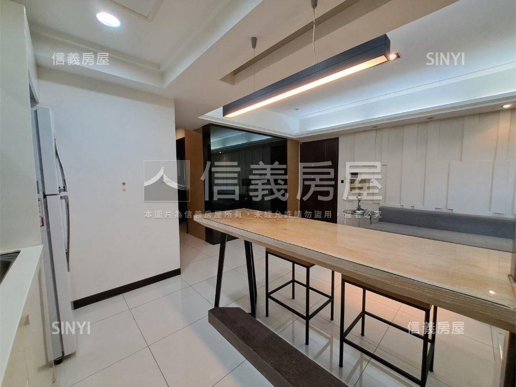 悠活郡精裝兩房平車房屋室內格局與周邊環境