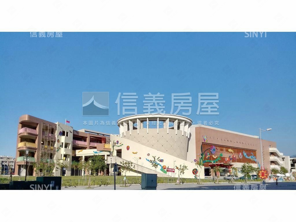 悠活郡精裝兩房平車房屋室內格局與周邊環境