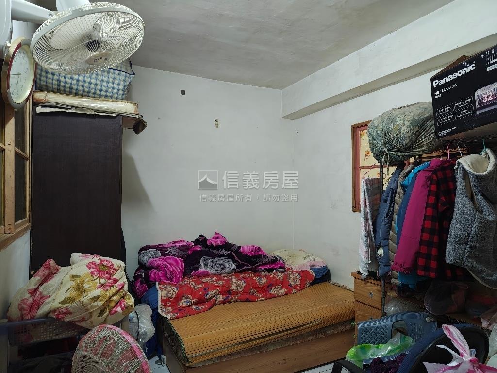 低總價新海路５＋６公寓房屋室內格局與周邊環境