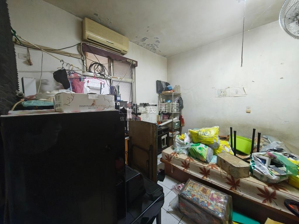低總價新海路５＋６公寓房屋室內格局與周邊環境