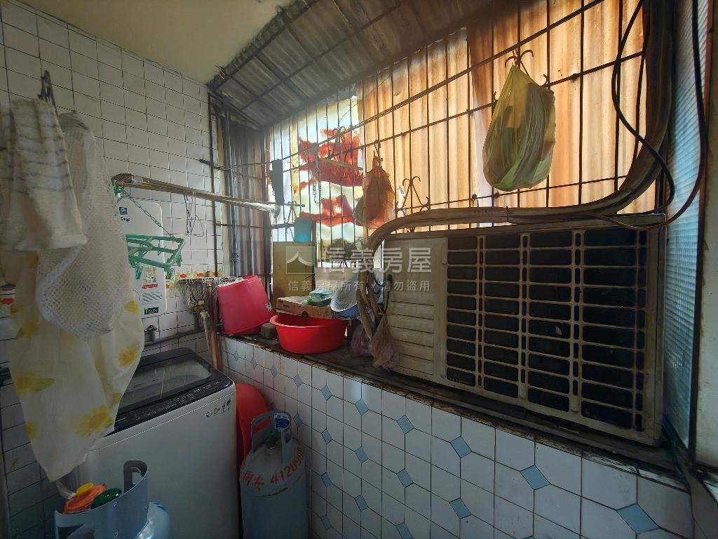 低總價新海路５＋６公寓房屋室內格局與周邊環境