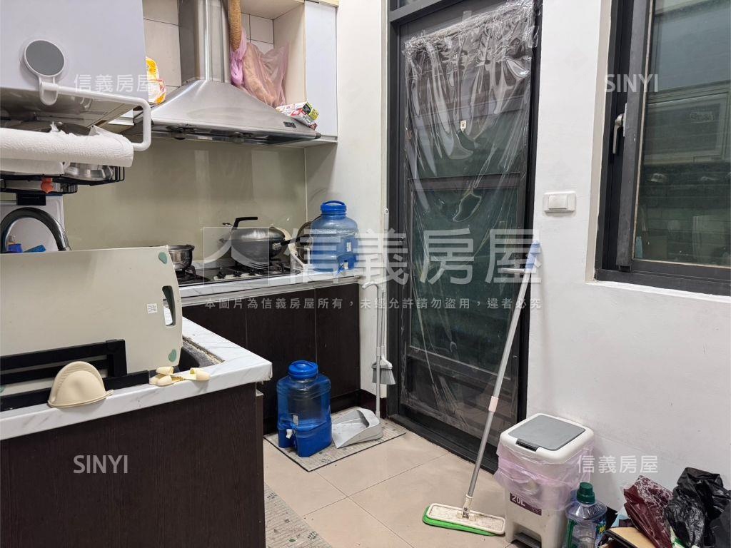 輕井澤｜文忠路臨路透天房屋室內格局與周邊環境