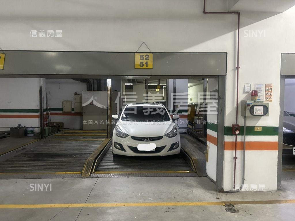 富比世好車位房屋室內格局與周邊環境